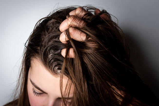 Cómo debes lavarte el pelo para no tener nada de caspa 2 Merca2.es cada cuanto lavar pelo Merca2.es