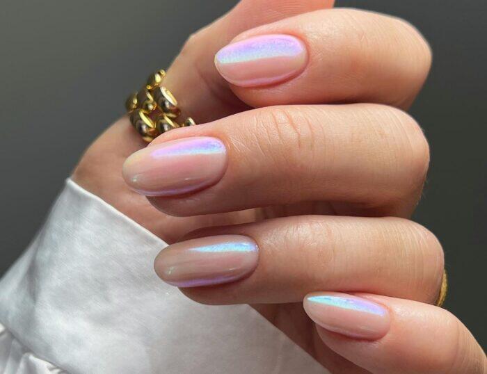 Uñas glaseadas o por qué las uñas que se hacía tu abuela vuelven a ser lo más - Bulevar Sur